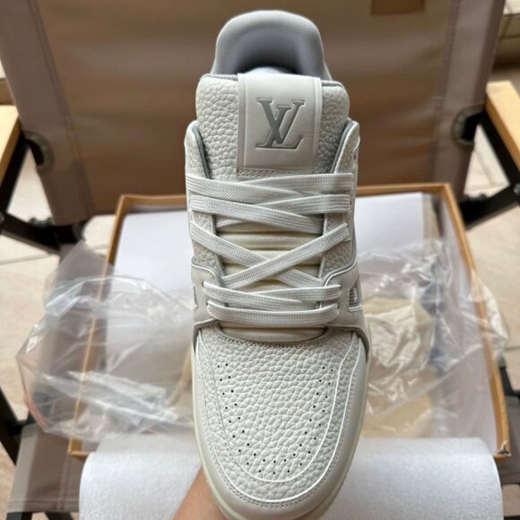 LOUIS VUITTON Trainer, White Cement, Low-top, Unisex, US9, Leather. - Picture 3 of 6